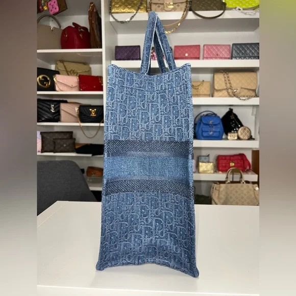 DIOR oblique LARGE book tote denim - Picture 5 of 10